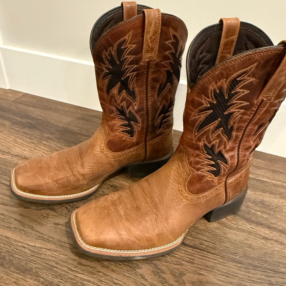 Ariat Tan and Black Western Boots